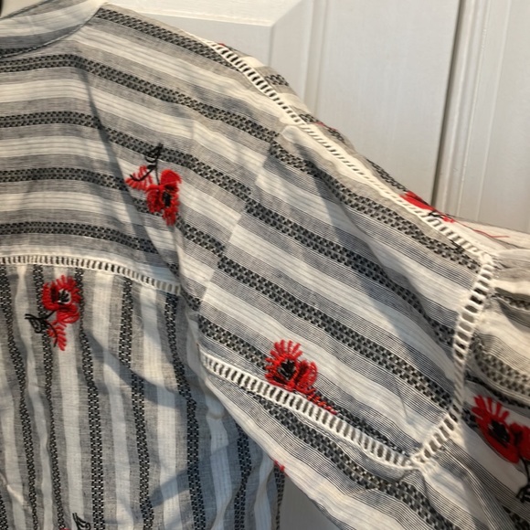 Embroidered peplum blouse - Picture 7 of 7